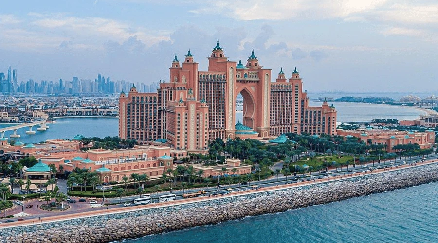 atlantis-the-palm-hotel-dubai-aerial-view