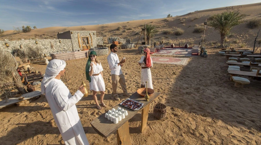 desert-safari-dubai-traditional-arabic-welcome-reception