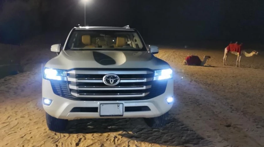 overnight-desert-safari-4x4-land-cruiser-night-camp
