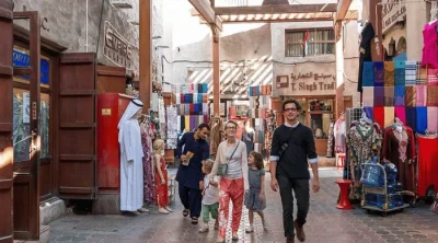 bur-dubai-textile-souk-shopping-street