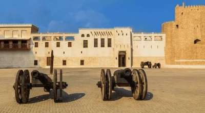 sharjah-fort-al-hisn-courtyard-cannons